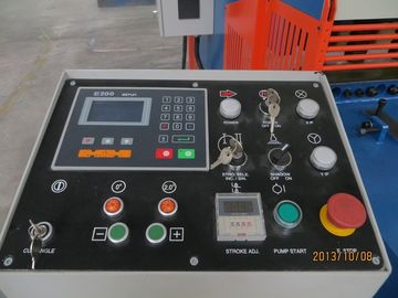 Máquina de corte hidráulica del control del NC E200, esquileo de la guillotina