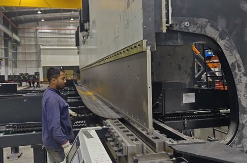 último caso de la compañía sobre Cortar a la longitud línea, presione el freno, máquina de enderezar para Sarthak Electrical