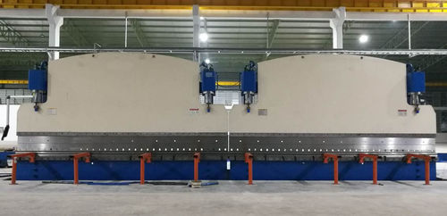 último caso de la compañía sobre El modelo de freno de presión hidráulico CNC TANDEM: 2-WE67K-400/7000