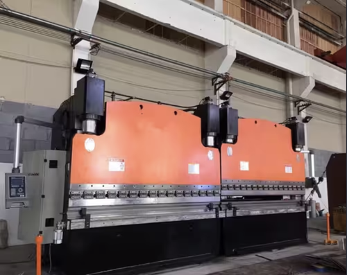 último caso de la compañía sobre Cliente tailandés impulsa la fabricación de acero con plegadora CNC hidráulica tándem de 4000KN para doblar 6400 mm