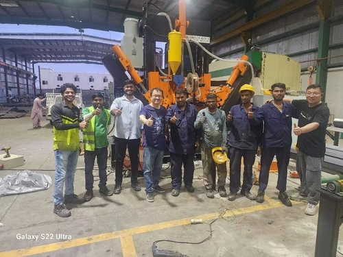 Latest company news about CMC Machinery instaló y puso en marcha la máquina de soldadura de postes cerrados en los EAU con gran éxito