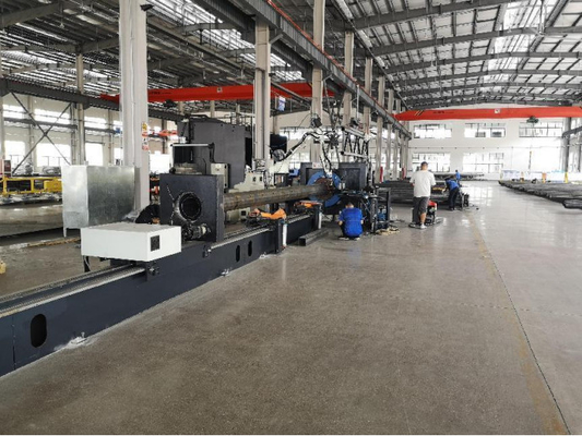 Buen precio soldadora robótica 2000m m automática de 350m m para poste ligero en línea
