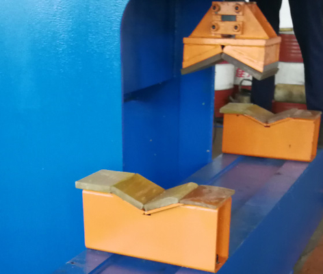Poste ligero que endereza la máquina JZ-30-4000