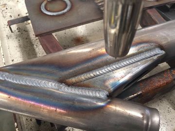 Sistema robótico de acrílico de la soldadura de Crytal, equipo de soldadura robótico del corte del laser