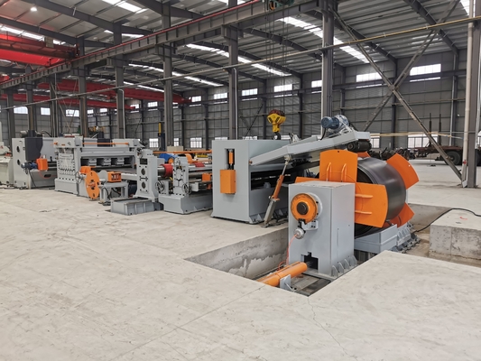 Línea de corte longitudinal de poste de luz de 8 m Línea de corte cónico