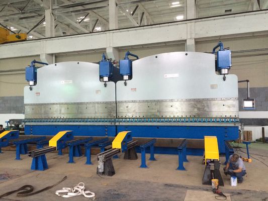 Freno de presión hidráulico CNC Tandem con fuerza de trabajo de 2X1200Ton y longitud de mesa de 2X6250mm para una larga vida útil