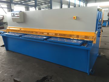 Buen precio Máquina de corte hidráulica del funcionamiento confiable para el × 5000 de la placa de acero 8 del corte en línea