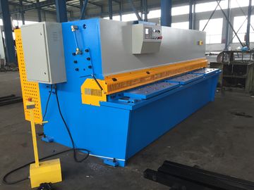 Buen precio 25 x 2500 máquinas de corte hidráulicas resistentes/para corte de metales en línea