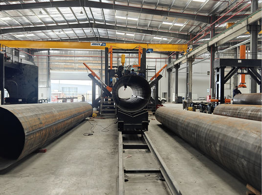 Diámetro máximo 2200 mm Máquina de soldadura de costura de mástil y monopolio