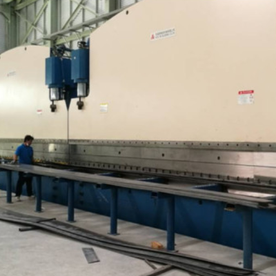 2-WE67K-400/7000 CNC Tandem Prensa Freno 400T 7m para el mástil del poste ligero