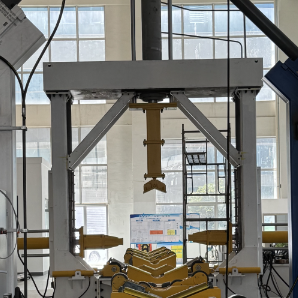 Máquina hidráulica para enderezar monopoles 1200KN para 5G para enderezar polos, empalmar y remodelar