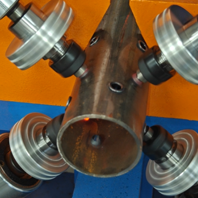 Máquina automática de perforación de orificios en postes FD10, taladrado por fricción térmica para postes de luz de calle