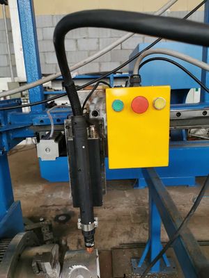 Máquina de corte de puertas de postes ligeros CNC, diámetro máximo 350 mm, longitud de corte máxima 2000 mm