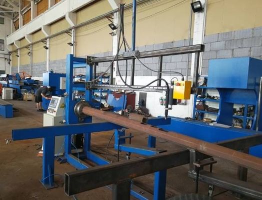 Máquina de corte de puertas de postes ligeros de 2500 mm, máquina de corte de puertas de postes ligeros de plasma CNC