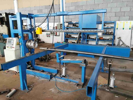 Máquina de corte de puertas de postes ligeros de 2500 mm, máquina de corte de puertas de postes ligeros de plasma CNC