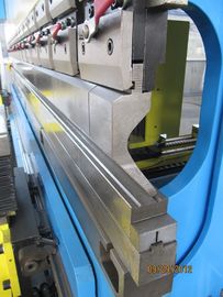 El sacador del freno de la prensa del cuello del ganso y muere las herramientas/molde para la máquina del doblador
