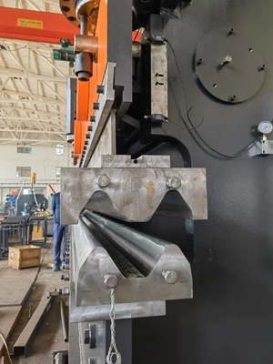 Good price Professional 5mm/s Bending Speed Press Brake Bending Machine for Precise Bending 3260*1500*2250 en línea