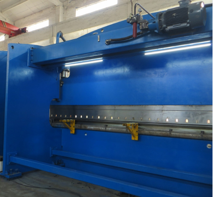 2-WE67K-320/7000 Freno de presión hidráulico TANDEM CNC para la fabricación de polo de luz
